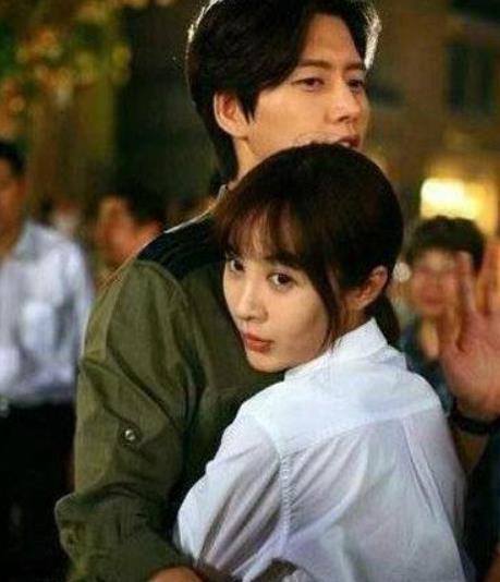 惊全娱乐圈偷听我吃瓜小说,一场意外引发的全民狂欢  第3张